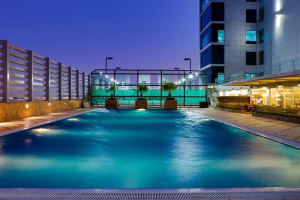 La Suite Dubai Hotel & Apartments