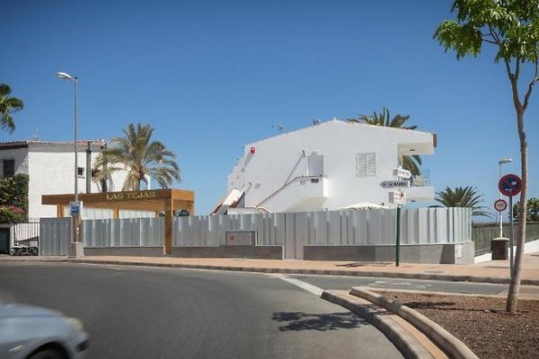 Las Tejas Apartments