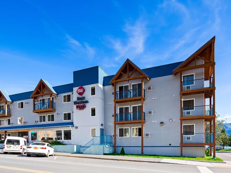 Edgewater Hotel