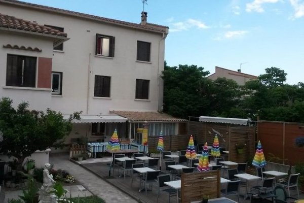 Clair Logis Hotel