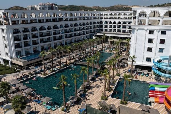 Fafa Aqua Palace Resort & Spa