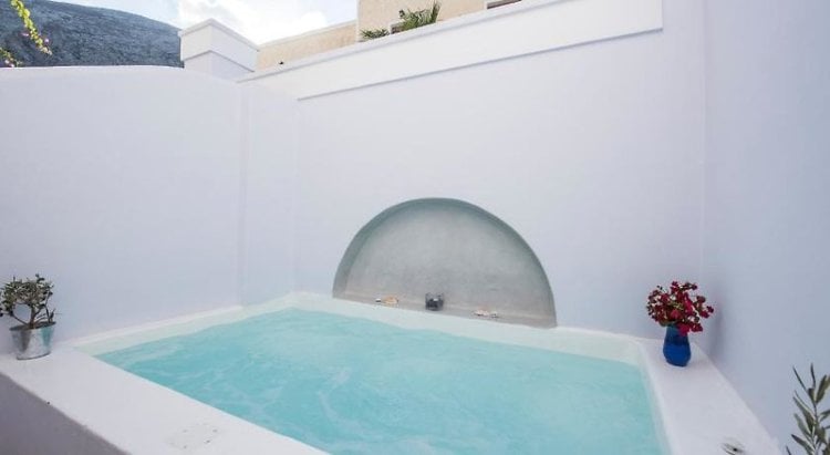 Blue Waves Hotel