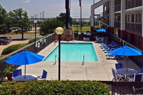 Quality Inn & Suites Hotel Fort Worth