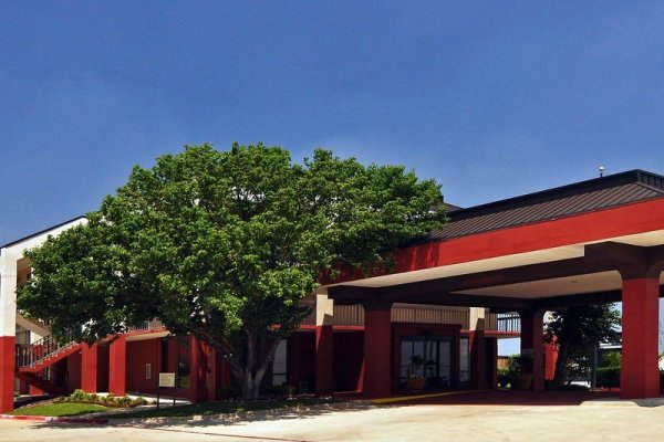 Quality Inn & Suites Hotel Fort Worth