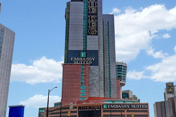 Embassy Suites Niagara Falls Fallsview