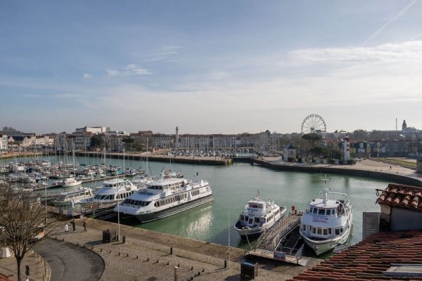 Maisons du Monde Hôtel & Suites  La Rochelle