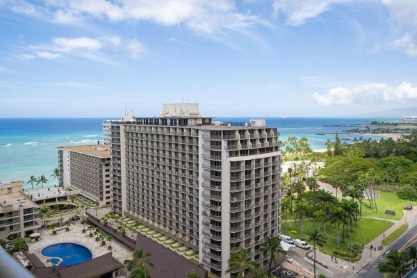 Embassy Suites Waikiki Beach Walk