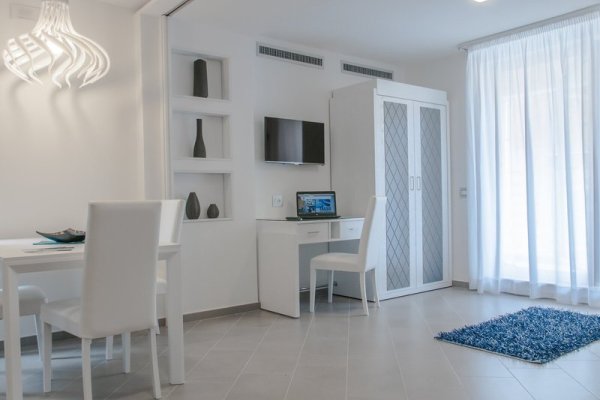 Tasso Suites