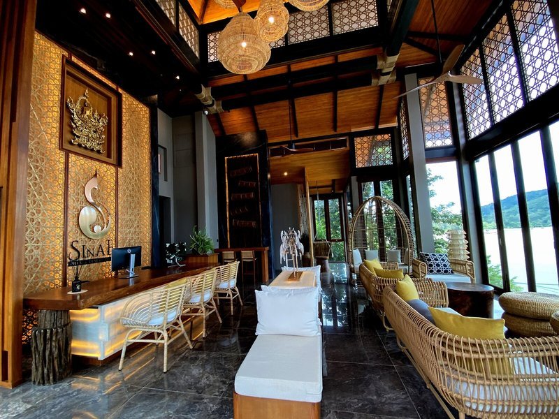 Sinae Phuket Luxury Hotel