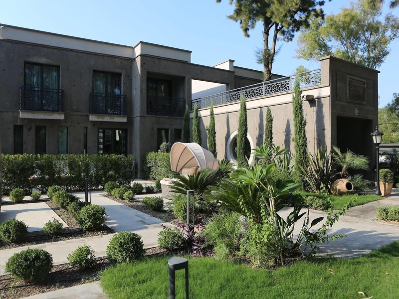 Sandora Boutique Hotel