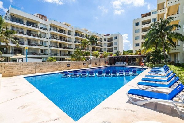 Ixchel Beach Hotel