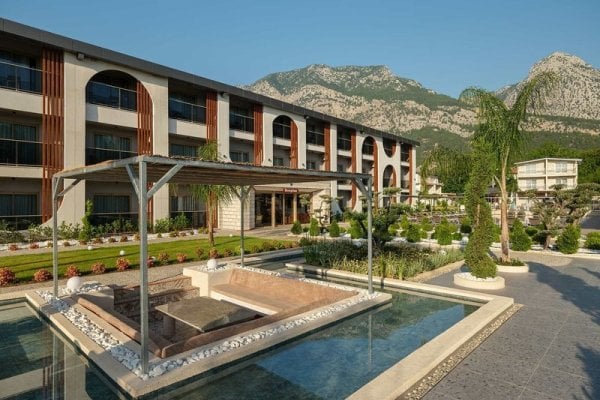Monk Resort Hotel