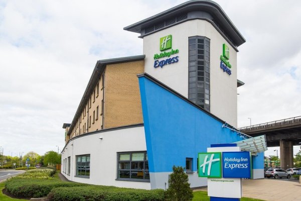 Holiday Inn Express Glasgow Airport