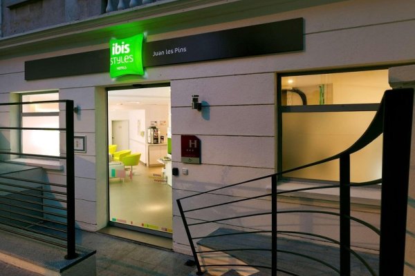 B&B HOTEL Antibes JuanlesPins