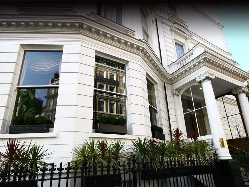 Strathmore Hotel