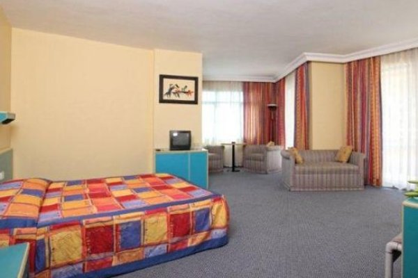 Hotel Merlin Beach Park