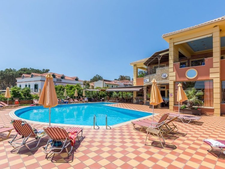 Makis Hotel Skala