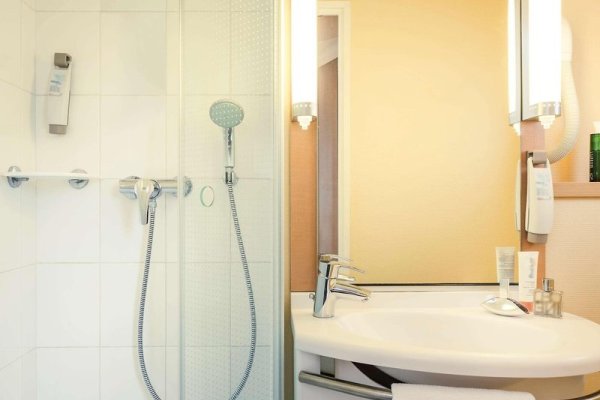 ibis Paris Porte d'Orléans