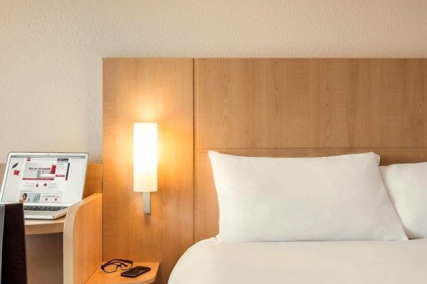 Ibis Paris Porte D'orléans