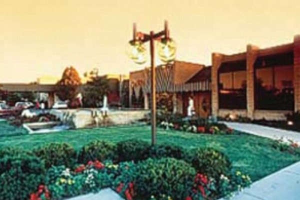 Eden Resort And Suites Bw Premier Collection