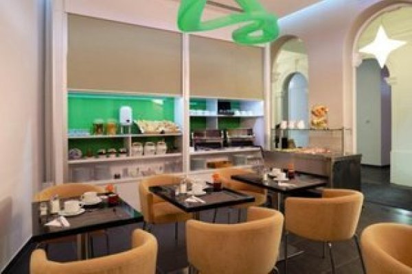 Forty + One Hotel