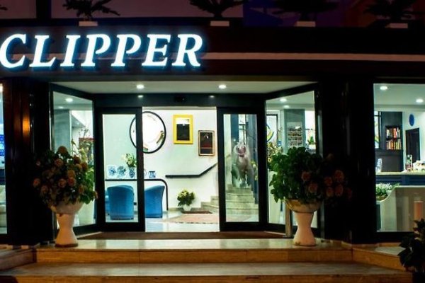 Clipper Hotel & Residence