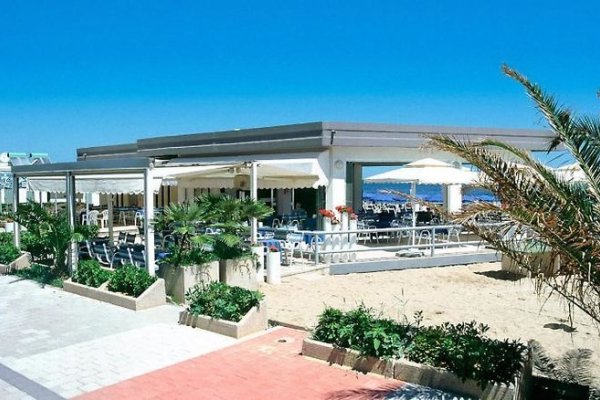 Clipper Hotel & Residence