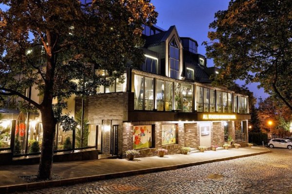 All Seasons Residence Hotel