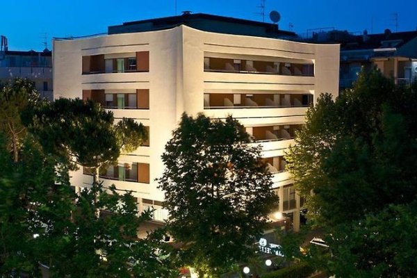 Hotel Caravelle