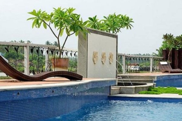White Pearl Suites