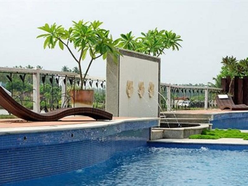 White Pearl Suites