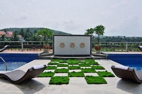 White Pearl Suites