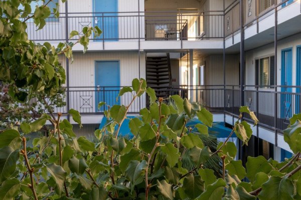 Marin Suites Hotel