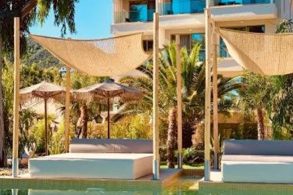 MAKO Sea & Suites