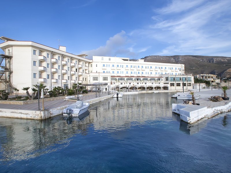 Hotel Tirreno