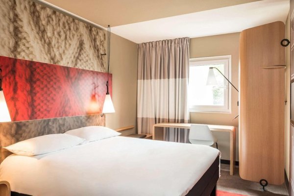 ibis Paris Canal SaintMartin