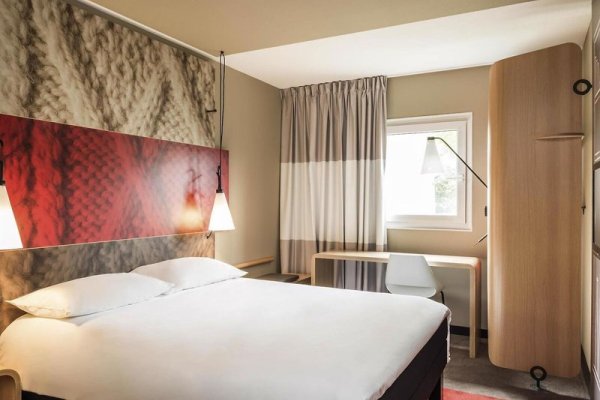 ibis Paris Canal SaintMartin