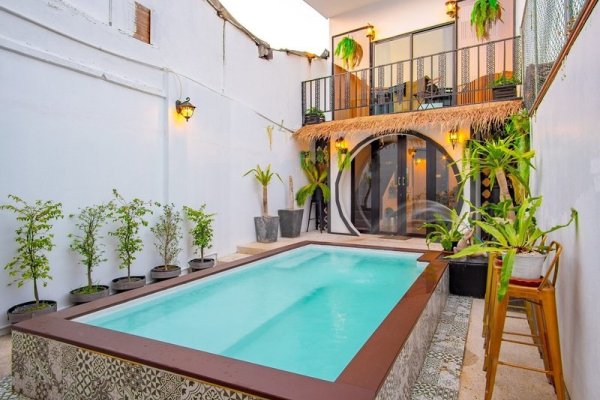 Isara Boutique Hotel And Cafe