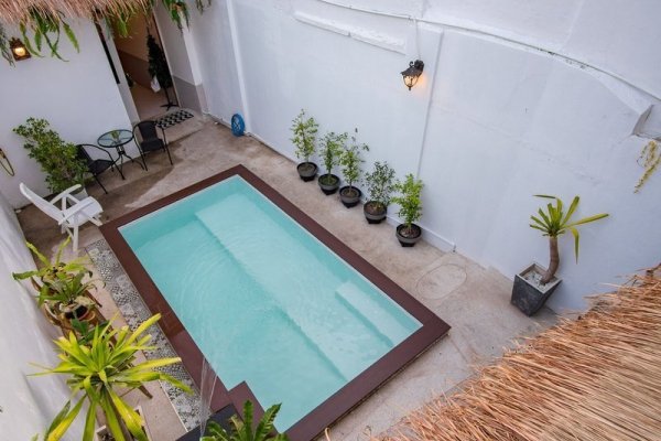 Isara Boutique Hotel And Cafe