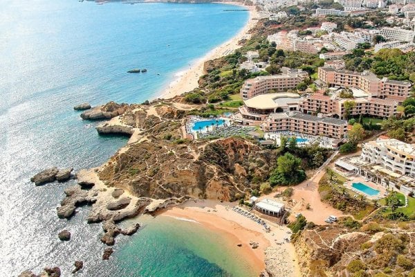 Auramar Beach Resort