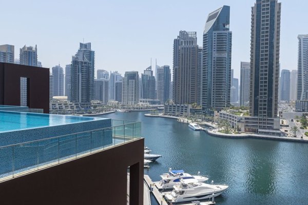 Jumeirah Living Marina Gate