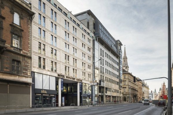 Exe Budapest Center