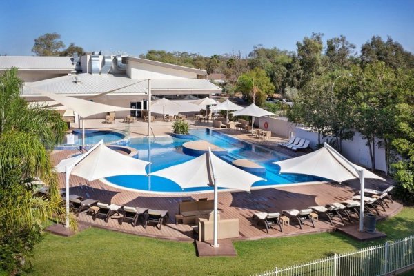 Crowne Plaza Alice Springs Lasseters