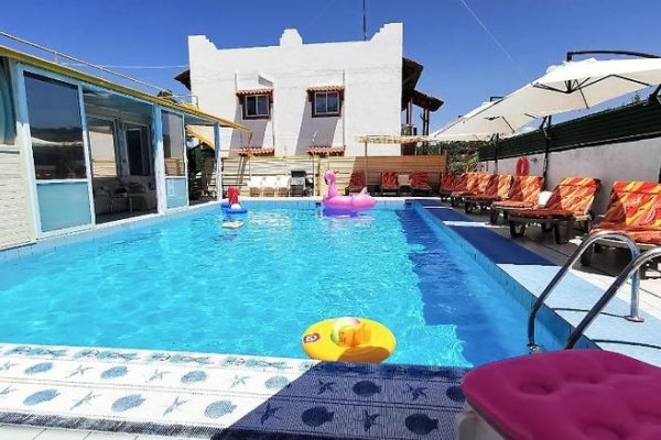 Evli Apartments