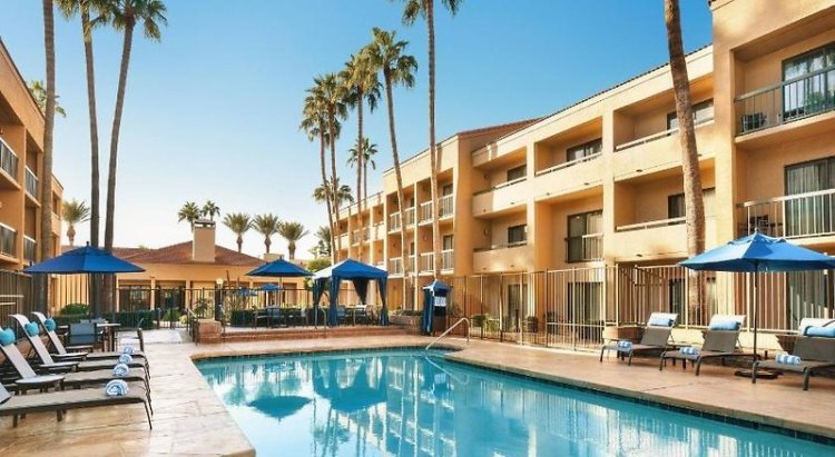 Courtyard Phoenix North by Marriott