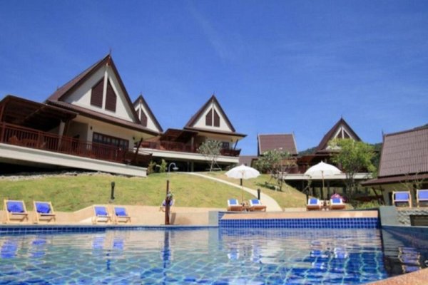 Baan KanTiang See Panorama Villa Resort