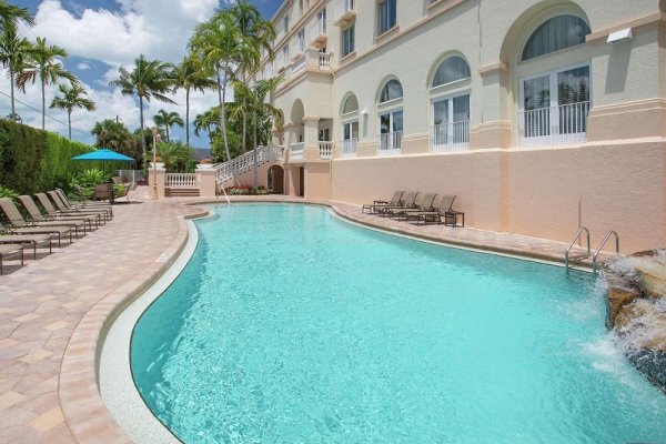 Hilton Naples