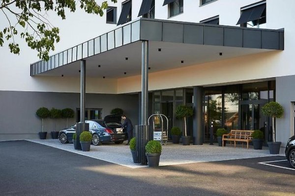 INFINITY Hotel & Conference Resort Munich