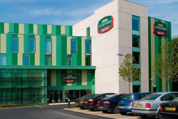 Courtyard London Gatwick Airport