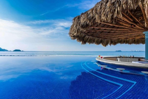 Krystal Ixtapa